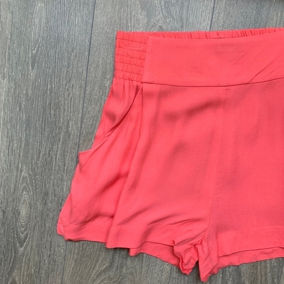 Aritzia Talula Shorts High Rise Waist elastic waistband Coral Pink Flowy Small - Picture 7 of 16